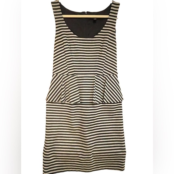 Ann Taylor Dresses & Skirts - Ann Taylor size 8 striped dress with flounce at the waist.  Comfort & style!